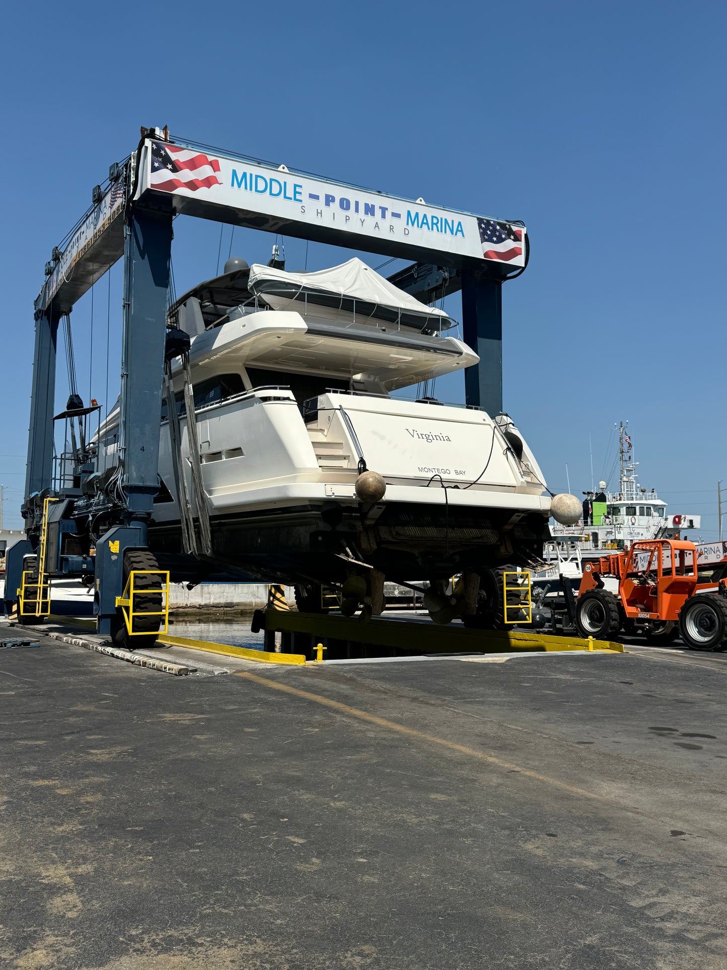 Boat Pressure Cleaning Per Foot
